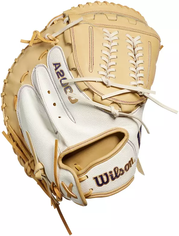 Wilson 34'' AM1 A2000 SuperSkin Series Fastpitch Catcher's Mitt - Image 5